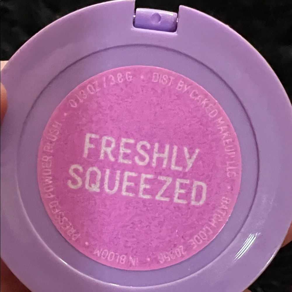 ColourPop Pretty Fresh Setting Powder - Picture 3 of 8